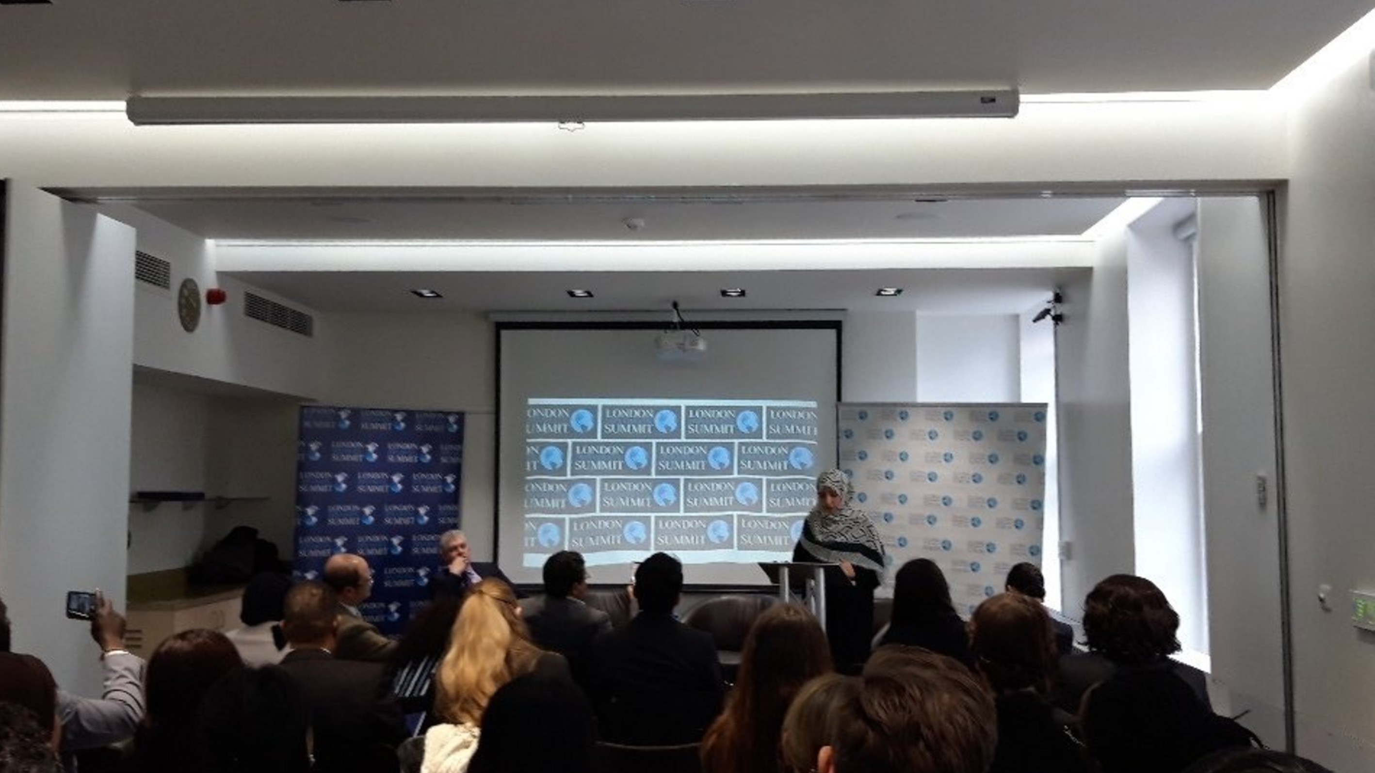 كلمة الناشطة الحائزة على جائزة نوبل للسلام توكل كرمان في قمة لندن الدبلوماسية 